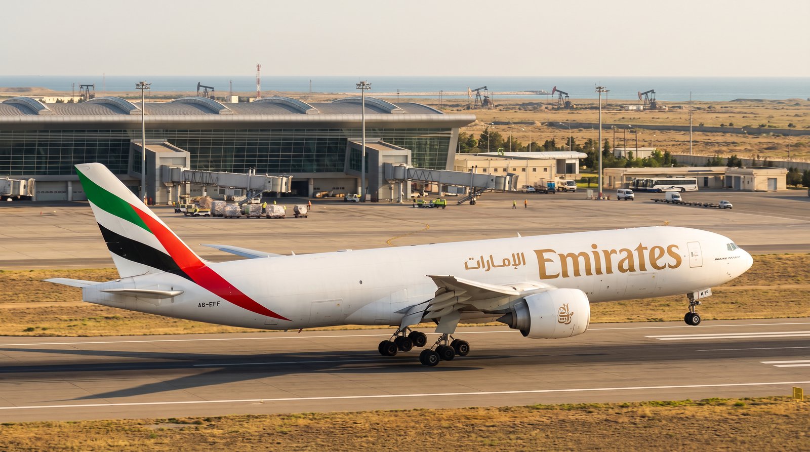 Emirates DXB-BAK reysləri